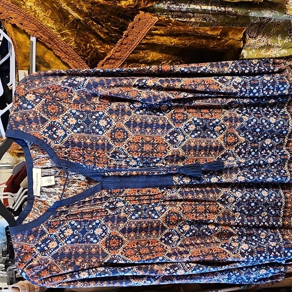 Bohemian Tops Collection Size Small - Picture 3 of 9